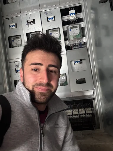 Sayaç panosunda elektrik servisi